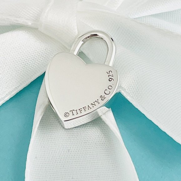 RARE Return to Tiffany Heart Padlock Charm Pendant in Red Enamel and Silver - Picture 4 of 6